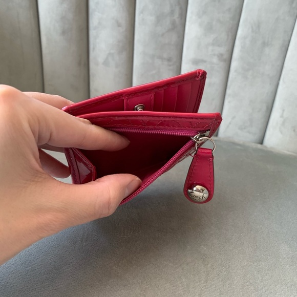 Coach patent leather small wallet - Picture 6 of 8